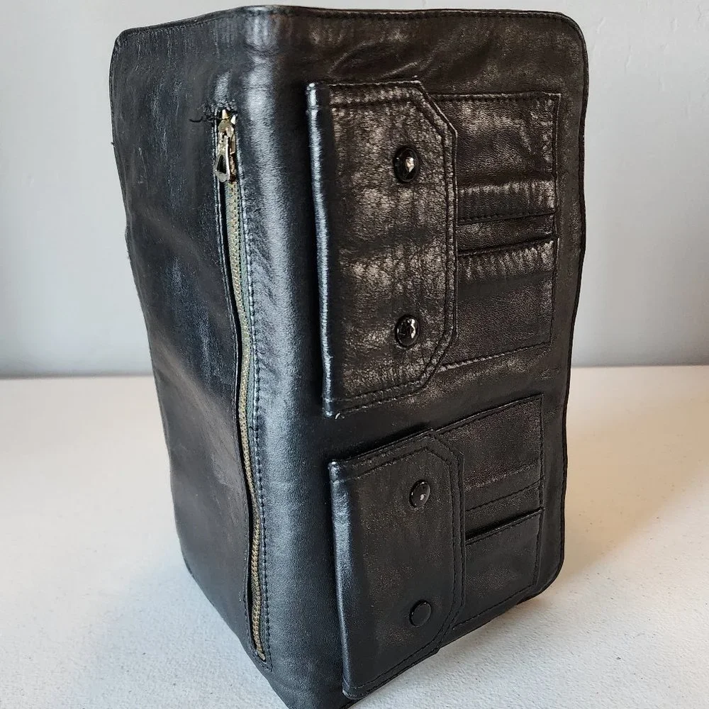 Passport / Wallet 